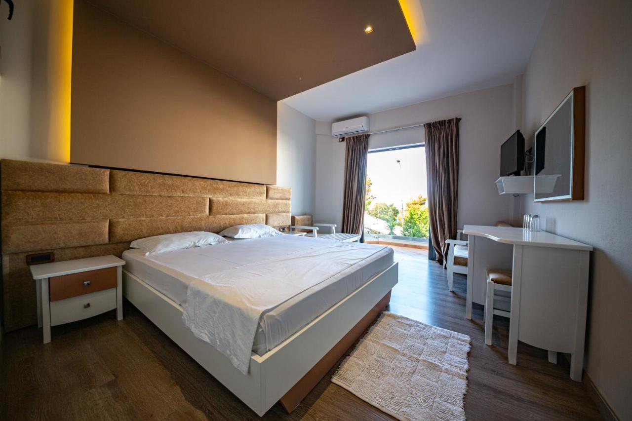 New Heaven Hotel Sarandë Exterior foto