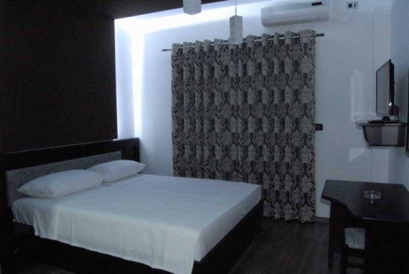 New Heaven Hotel Sarandë Exterior foto