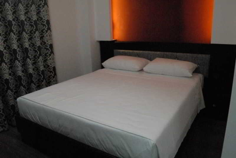 New Heaven Hotel Sarandë Exterior foto
